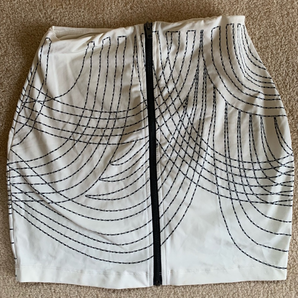 Bebe mini skirt with zipper front detail